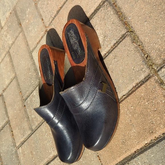 Vintage Women's Blue Leather & Wood Clogs - Picture 9 of 9